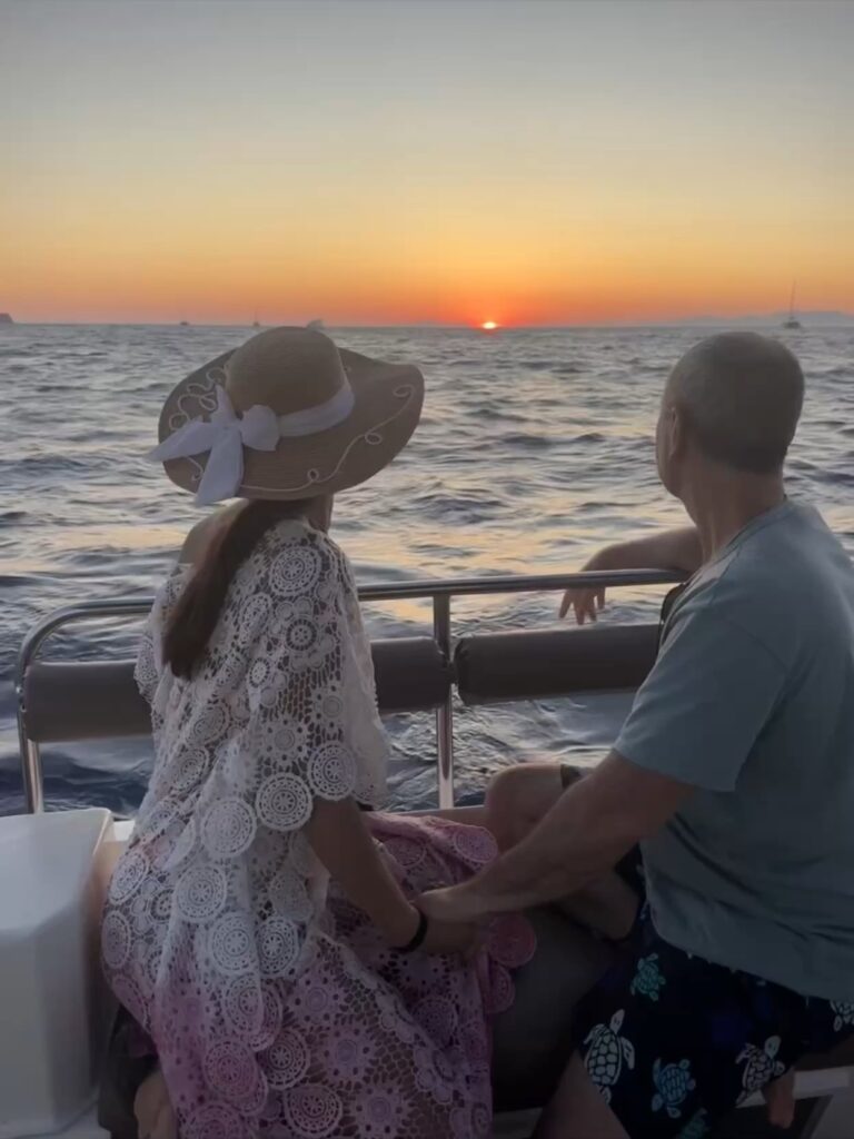 Pirate Fishing Santorini